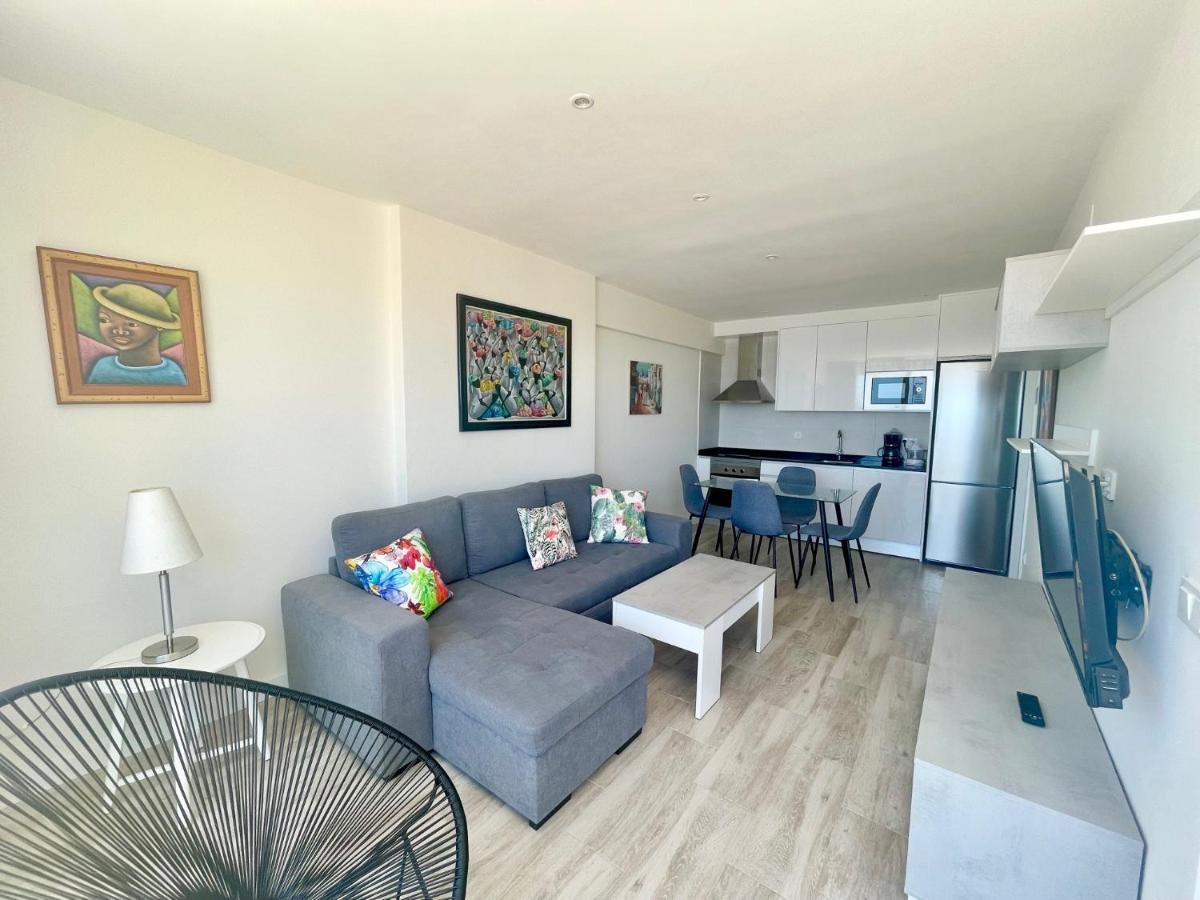 Gemelos 1 Modern Seaviews Μπένιντορμ Εξωτερικό φωτογραφία